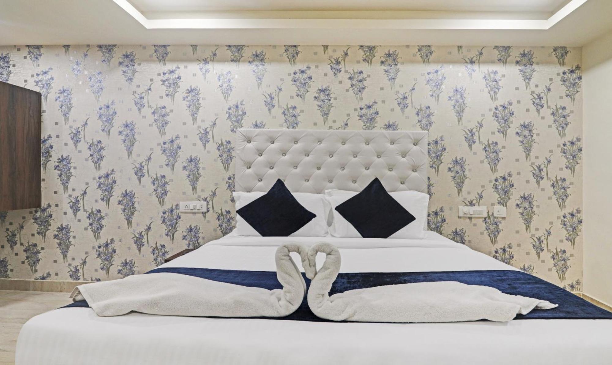 Hotel Bright Airport Zone Shamshabad Exteriér fotografie